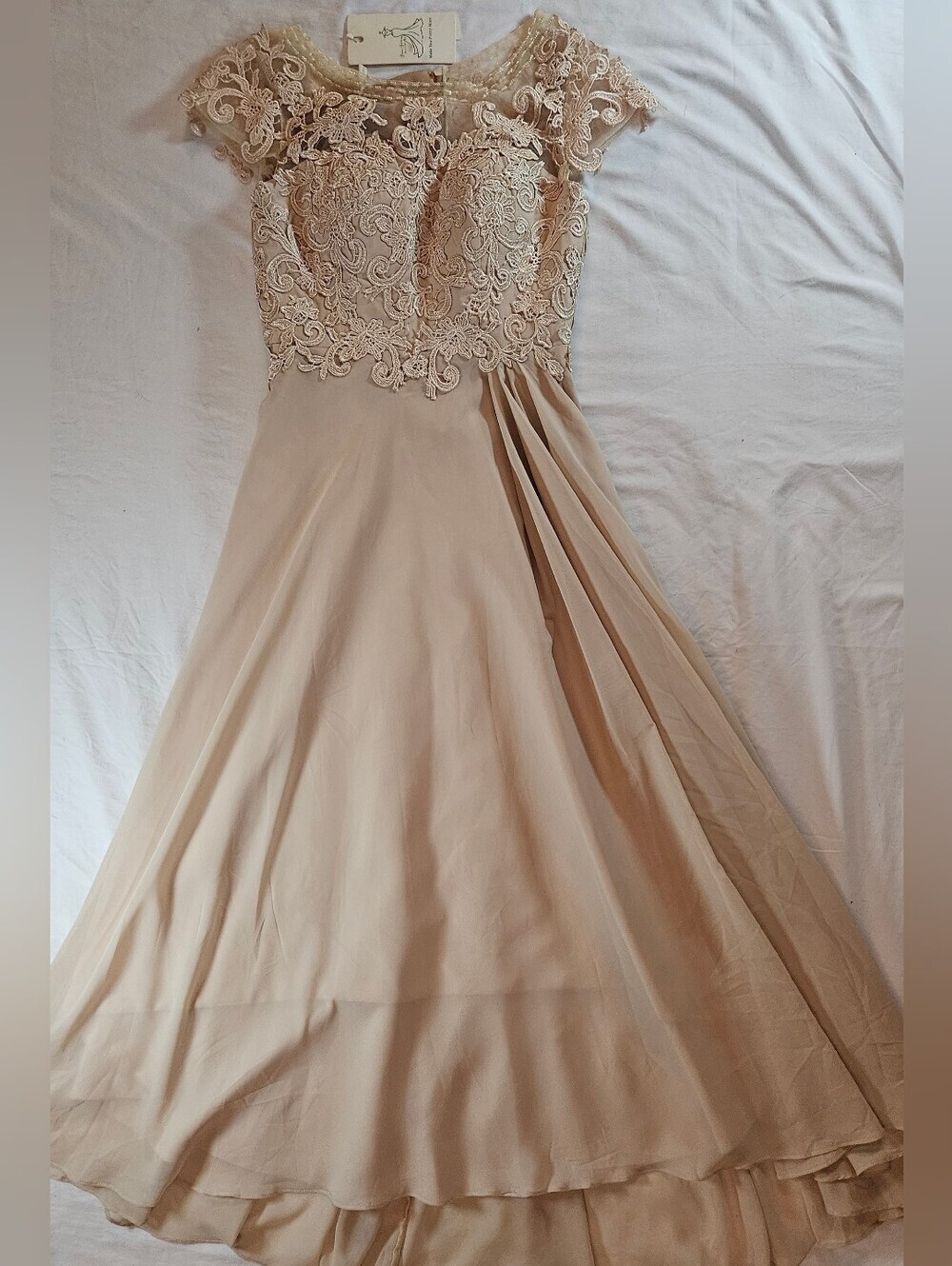 NWT Gown Gallery Womens Champagne Chiffon Lace Cap Sleeve Wedding Dress Size 2